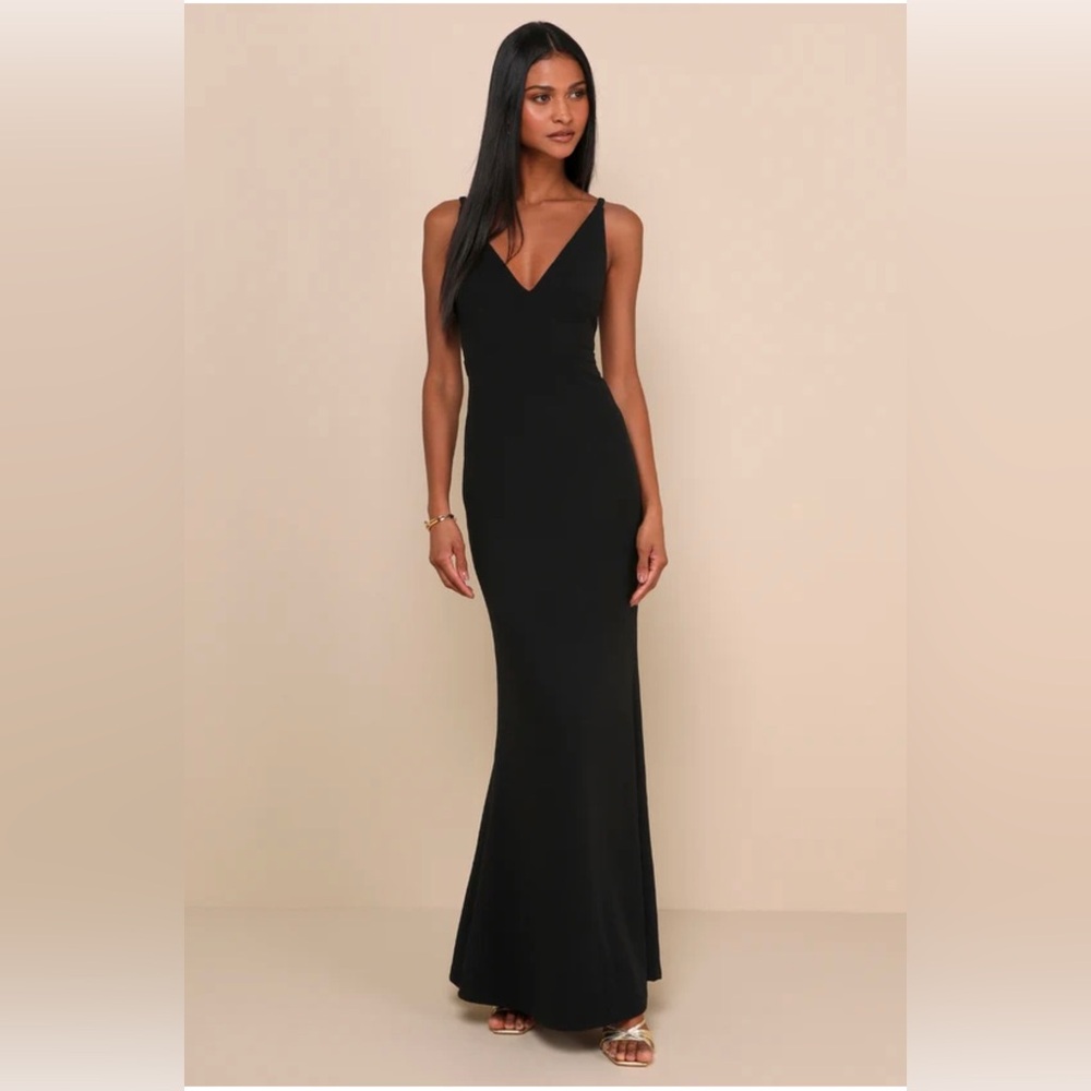 Melora Black Sleeveless Maxi Dress